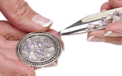 Inserting gemstone chips
